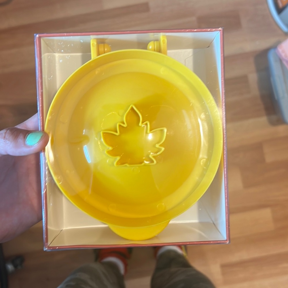 Mini pie mold